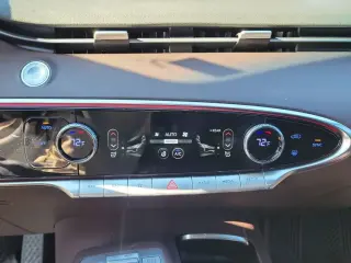 Genesis GV70 2024 AWD 2.5T Standard 4dr SUV