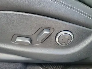 Genesis GV70 2025 AWD 2.5T Standard 4dr SUV