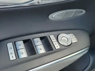 Genesis GV70 2025 AWD 2.5T Standard 4dr SUV
