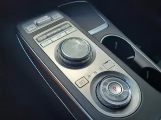 Genesis GV70 2025 AWD 2.5T Standard 4dr SUV
