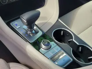 Genesis G70 2025 2.5T Standard 4dr Sedan