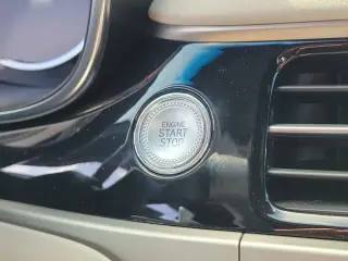 Genesis G70 2025 2.5T Standard 4dr Sedan