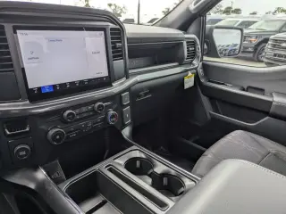 Ford F-150 2025 4x2 STX 4dr SuperCab 6.5 ft. SB