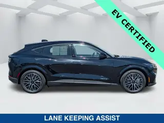 Ford Mustang Mach-E 2025 AWD Premium 4dr SUV