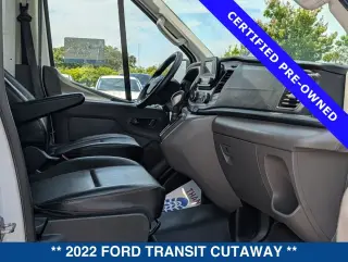 Ford Transit 2022 350 HD 2dr 138 in. WB DRW Cutaway Chassis w/9950 Lb. GVWR
