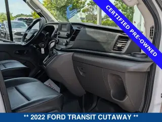 Ford Transit 2022 350 HD 2dr 138 in. WB DRW Cutaway Chassis w/9950 Lb. GVWR