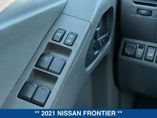 Nissan Frontier 2021 4x4 S 4dr Crew Cab 5 ft. SB