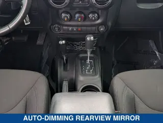 Jeep Wrangler Unlimited 2015 4x4 Sport 4dr SUV