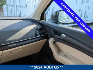 Audi Q5 2024 AWD quattro S line Premium 45 TFSI 4dr SUV
