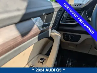 Audi Q5 2024 AWD quattro S line Premium 45 TFSI 4dr SUV