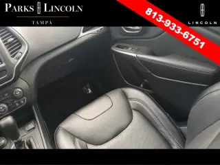 Jeep Cherokee 2022 4x4 Latitude Lux 4dr SUV