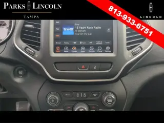 Jeep Cherokee 2022 4x4 Latitude Lux 4dr SUV