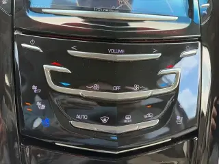 Cadillac Escalade 2018 Luxury 4dr SUV