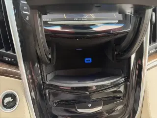 Cadillac Escalade 2018 Luxury 4dr SUV