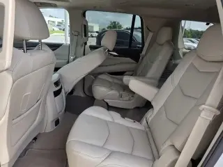 Cadillac Escalade 2018 Luxury 4dr SUV