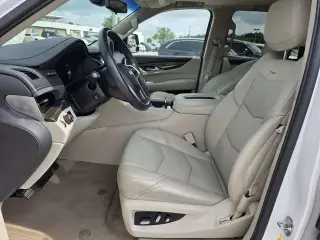 Cadillac Escalade 2018 Luxury 4dr SUV
