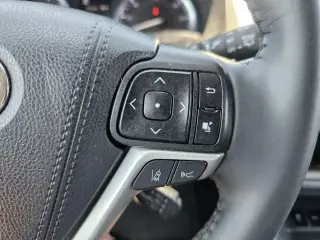 Toyota Highlander 2019 AWD SE 4dr SUV