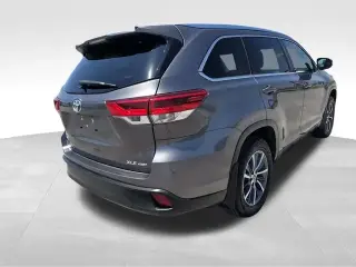 Toyota Highlander 2019 AWD SE 4dr SUV