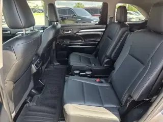 Toyota Highlander 2019 AWD SE 4dr SUV
