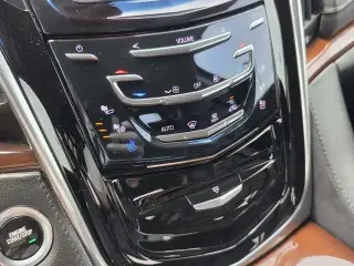 Cadillac Escalade 2019 Luxury 4dr SUV