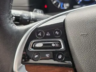 Cadillac Escalade 2019 Luxury 4dr SUV
