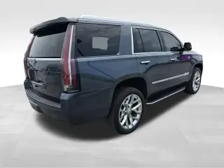 Cadillac Escalade 2019 Luxury 4dr SUV