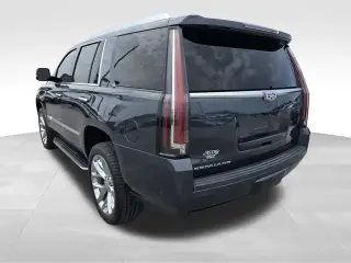 Cadillac Escalade 2019 Luxury 4dr SUV