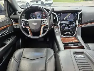 Cadillac Escalade 2019 Luxury 4dr SUV