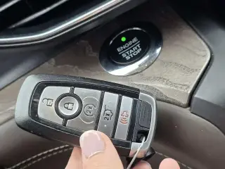 Ford Explorer 2020 AWD Platinum 4dr SUV