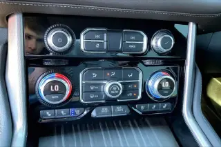 GMC Yukon XL 2022 4x4 Denali 4dr SUV