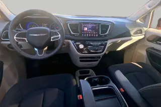 Chrysler Pacifica 2018 Touring Plus 4dr Mini-Van