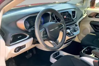 Chrysler Pacifica 2018 Touring Plus 4dr Mini-Van