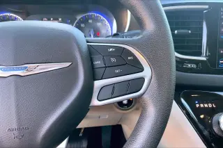 Chrysler Pacifica 2018 Touring Plus 4dr Mini-Van