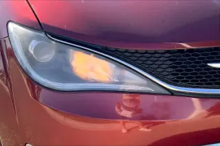 Chrysler Pacifica 2018 Touring Plus 4dr Mini-Van