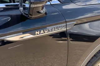 Lincoln Nautilus 2023 AWD Reserve 4dr SUV