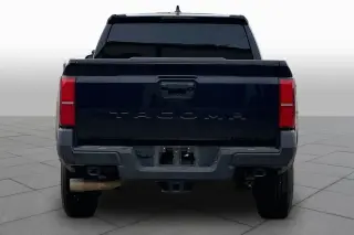 Toyota Tacoma 2025 4x2 SR 4dr Double Cab 5.0 ft SB