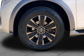Nissan Armada 2017 4x2 SV 4dr SUV