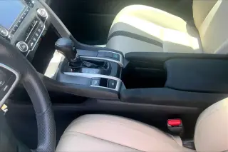 Honda Civic 2018 LX 4dr Sedan CVT