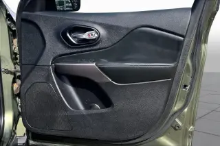 Jeep Cherokee 2021 Latitude 4dr SUV