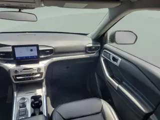 Ford Explorer 2023 AWD XLT 4dr SUV