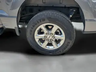 Ford F-150 2024 4x4 XLT 4dr SuperCrew 5.5 ft. SB