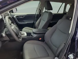 Toyota RAV4 2024 XLE 4dr SUV
