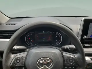 Toyota RAV4 2024 XLE 4dr SUV