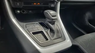 Toyota RAV4 2024 XLE 4dr SUV