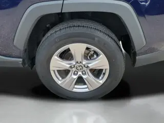 Toyota RAV4 2024 XLE 4dr SUV