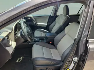 Toyota RAV4 2015 Limited 4dr SUV