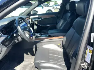 Audi A8 L 2021 AWD quattro 60 TFSI 4dr Sedan