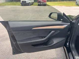 Tesla Model 3 2023 AWD Performance 4dr Sedan