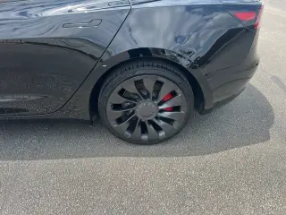 Tesla Model 3 2023 AWD Performance 4dr Sedan