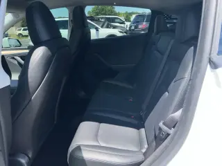 Tesla Model Y 2023 AWD 4dr Crossover